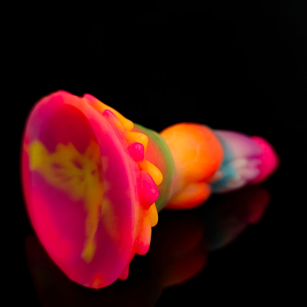Luminous Glow In The Dark Dragon Dildo With Suction Cup | dmunderwear detail image 8