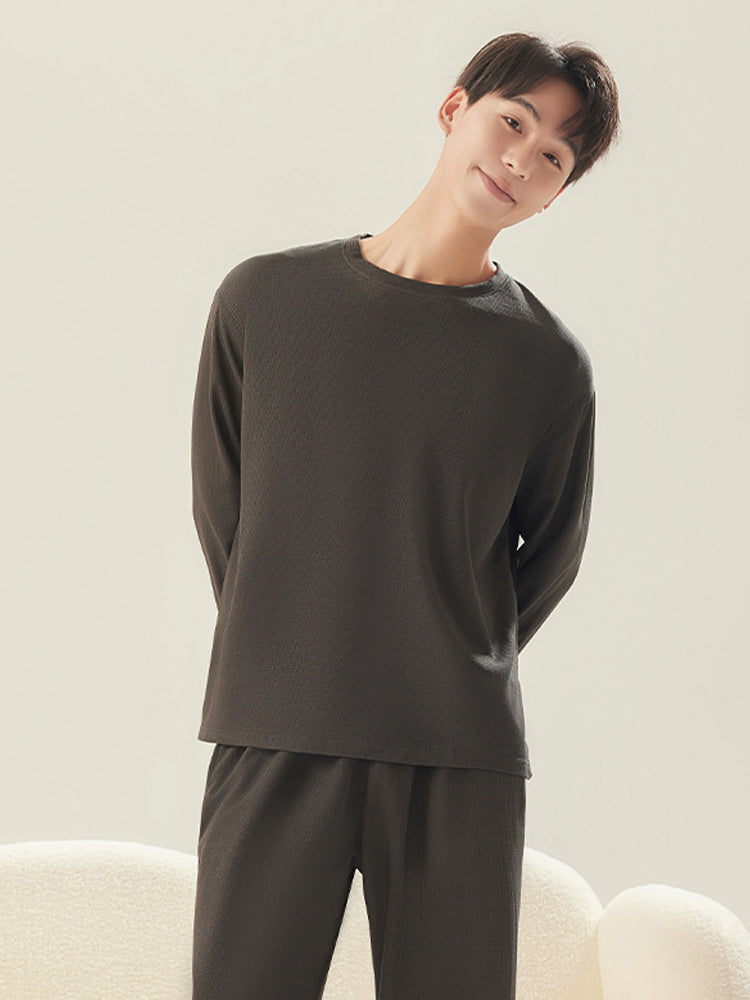 Men's Seamless Comfort Snug-Fit Second-Skin Solid Color Lounge & Sleepwear | dmunderwear detail image 3