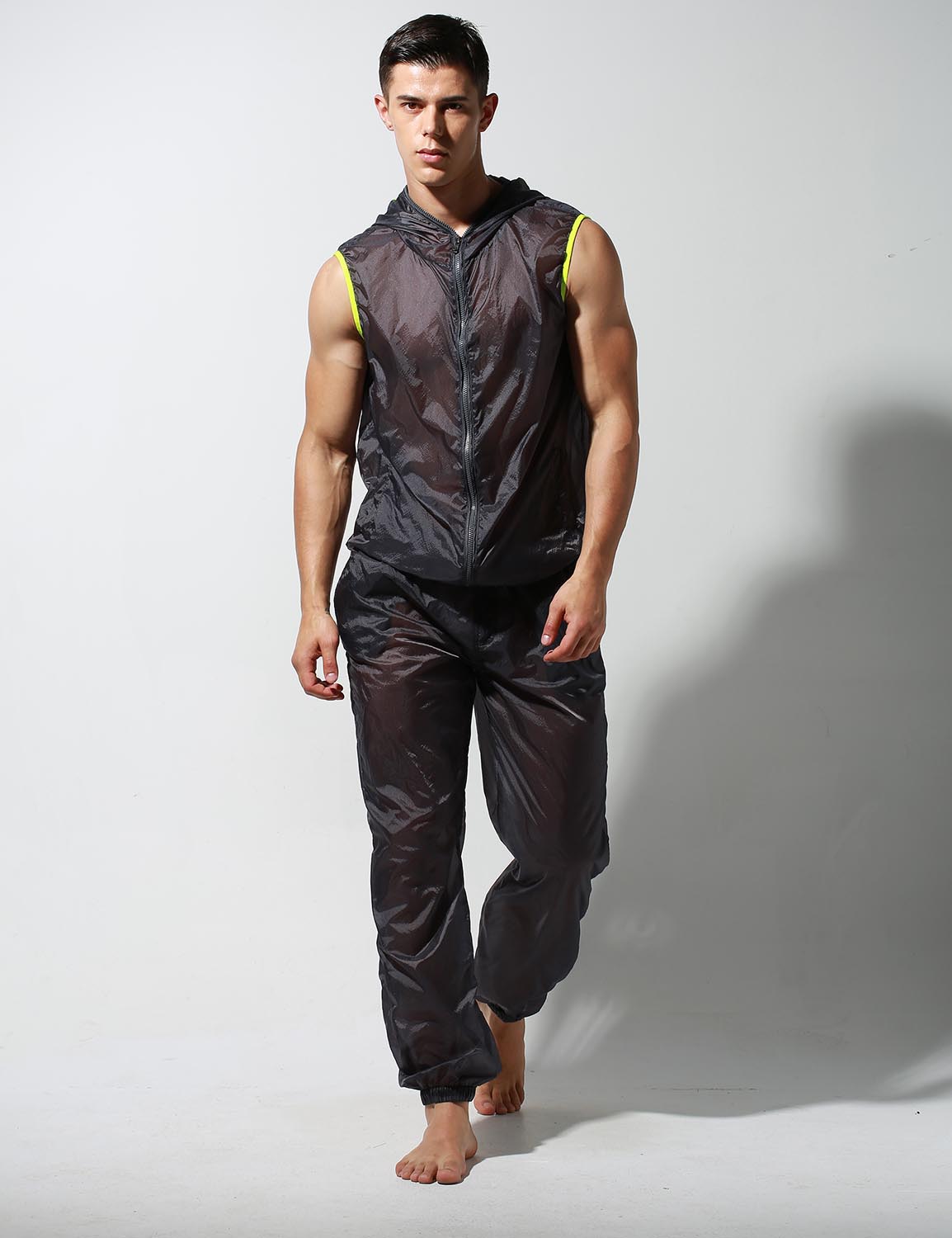 Translucent Quick-Dry Sport Sleeveless Hooded Jacket S2901 | dmunderwear detail image 4